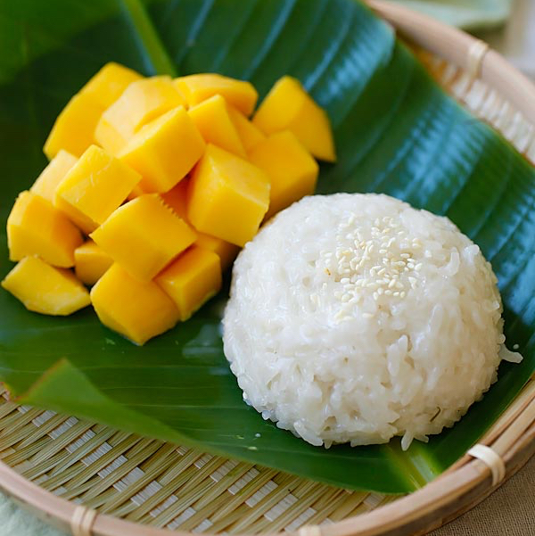 Sweet Sticky rice with mango